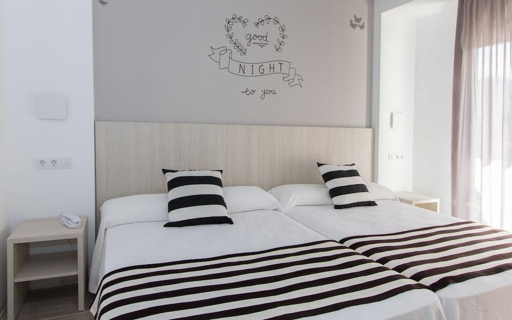 Hotel Sorra Daurada Splash Малграт де Мар Екстериор снимка