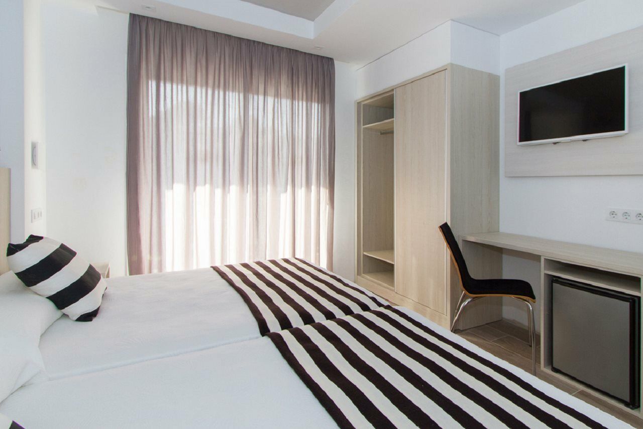 Hotel Sorra Daurada Splash Малграт де Мар Екстериор снимка
